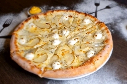 Пицца "Запечённая груша" Пицца "Запечённая груша"