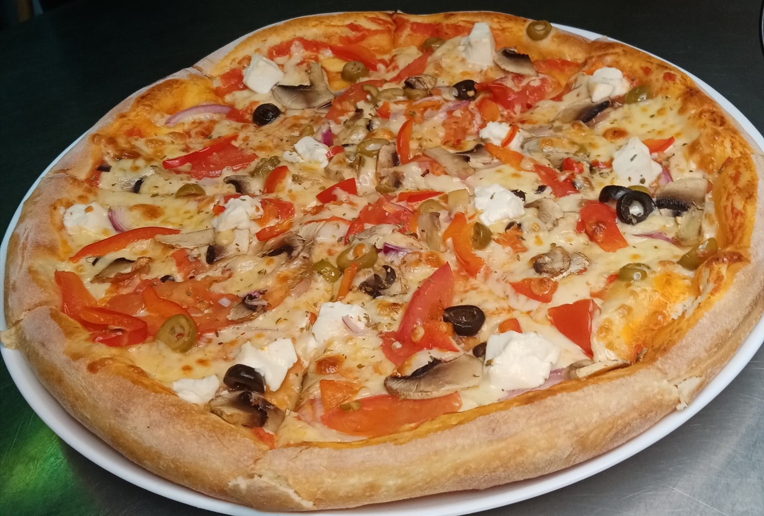 Пицца "Вегетарианская" Пицца "Вегетарианская"